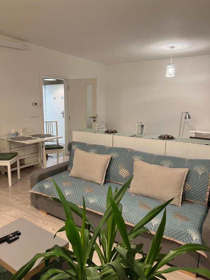 Free Parking In Garage Karolina Plazza, New Cosy Studio With All You Need Prague Exterior photo