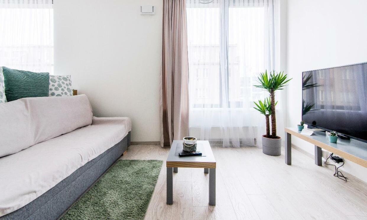 Free Parking In Garage Karolina Plazza, New Cosy Studio With All You Need Prague Exterior photo